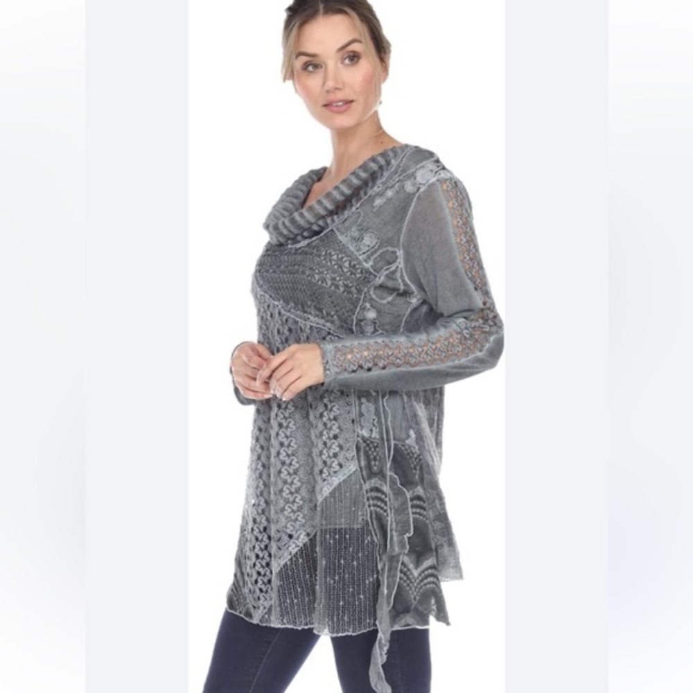 Simply Couture Gray Lace Trim Top